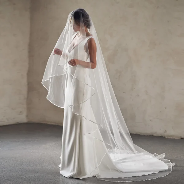 voile de mariée long bord ruban satin