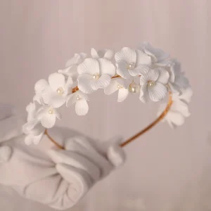 serre tête mariage fleur blanches cœur perle