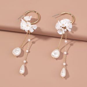 Boucles d'oreilles pendantes avec perles