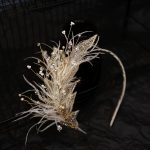 serre tête mariage plumes